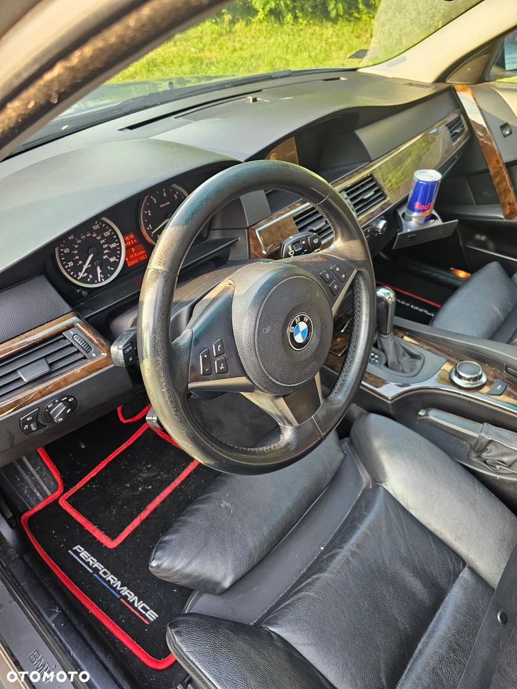 BMW Seria 5 525i - 17