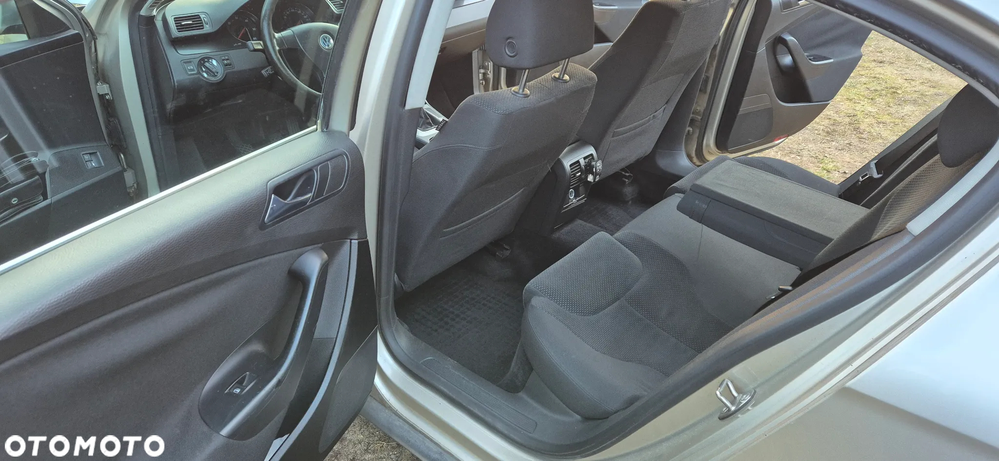 Volkswagen Passat 2.0 TDI Comfortline - 10