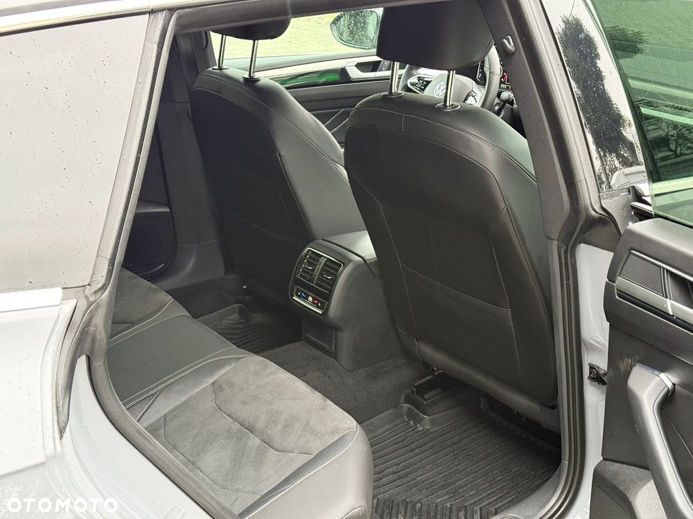 Volkswagen Arteon 2.0 TSI R-Line DSG - 17