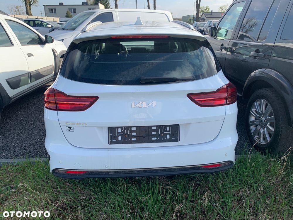 Kia Ceed - 5