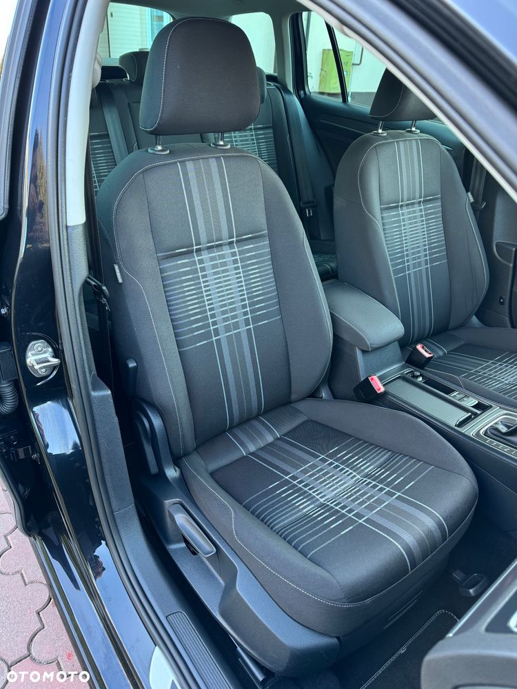 Volkswagen Golf 2.0 TDI BlueMotion Technology DSG Lounge - 18