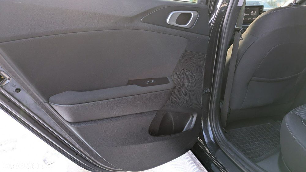 Kia Ceed 1.5 T-GDI M - 14