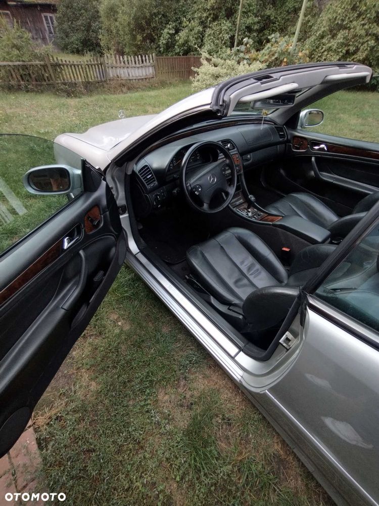 Mercedes-Benz CLK - 8