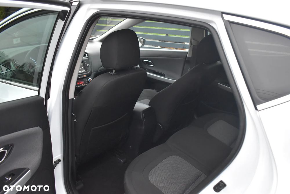 Kia Ceed 1.4 CVVT Dream-Team Edition - 27