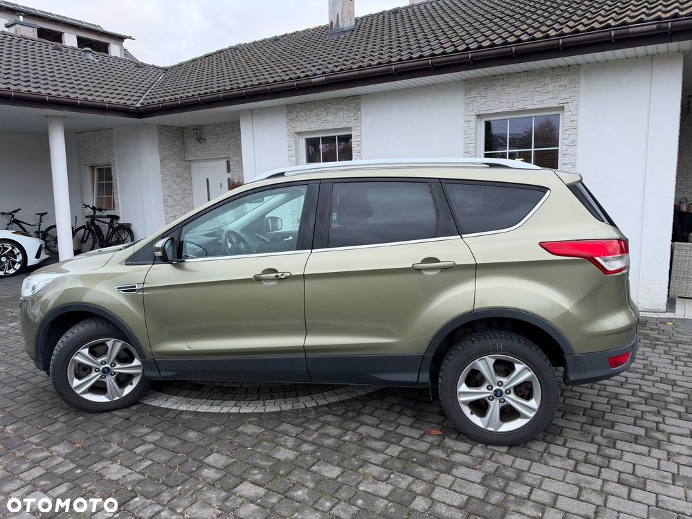 Ford Kuga 2.0 TDCi 2x4 Titanium - 10