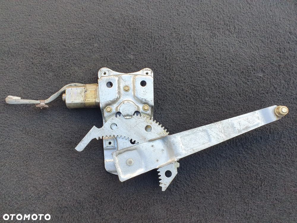 MAZDA 323 F BJ PODNOŚNIK SZYBY PRAWY TYŁ 36401-61866 - 3