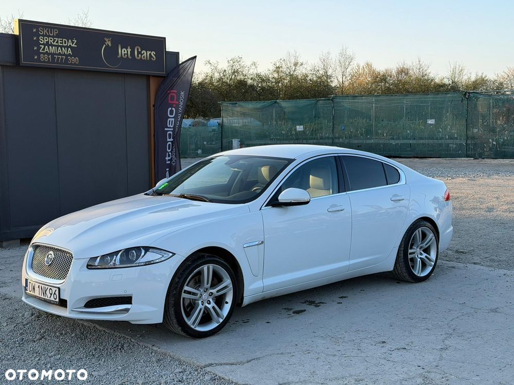 Jaguar XF, 2011