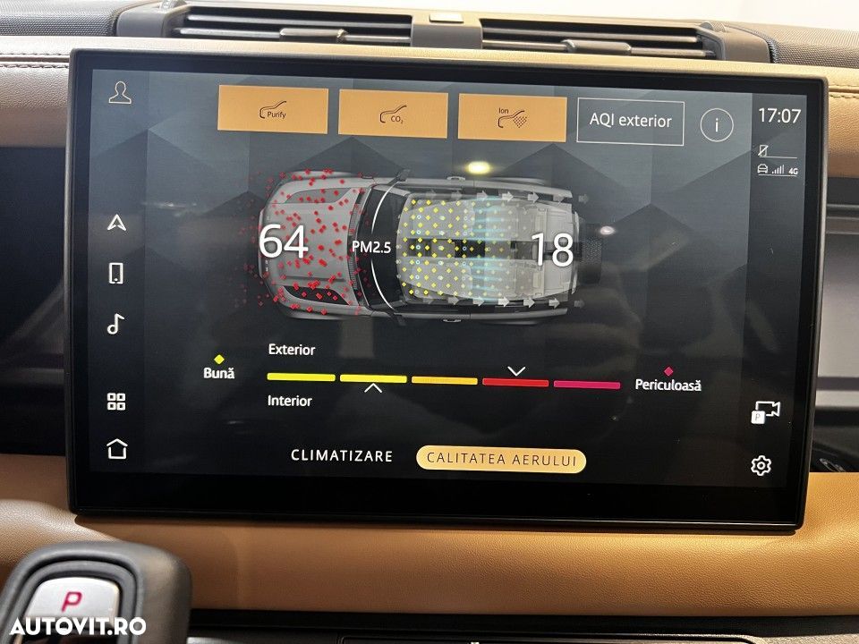 Land Rover Defender - 23