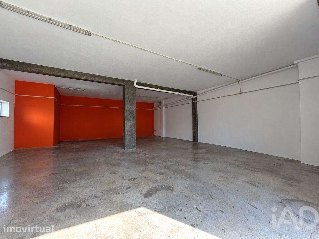 Hangar em Seia, São Romão e Lapa dos Dinheiros de 143,00 m2 - Grande imagem: 3/6