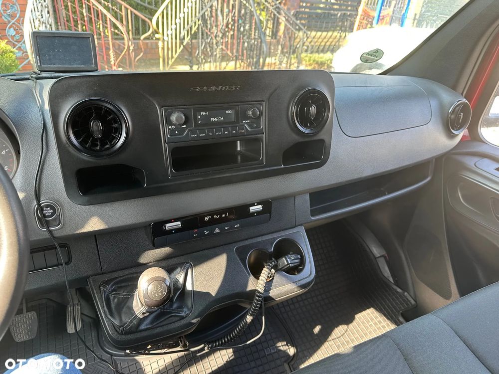 Mercedes-Benz Sprinter - 6