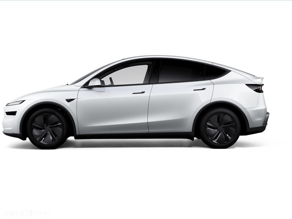 Tesla Model Y - 2