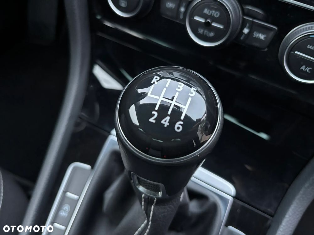 Volkswagen Golf 1.2 TSI BlueMotion Technology Cup - 15