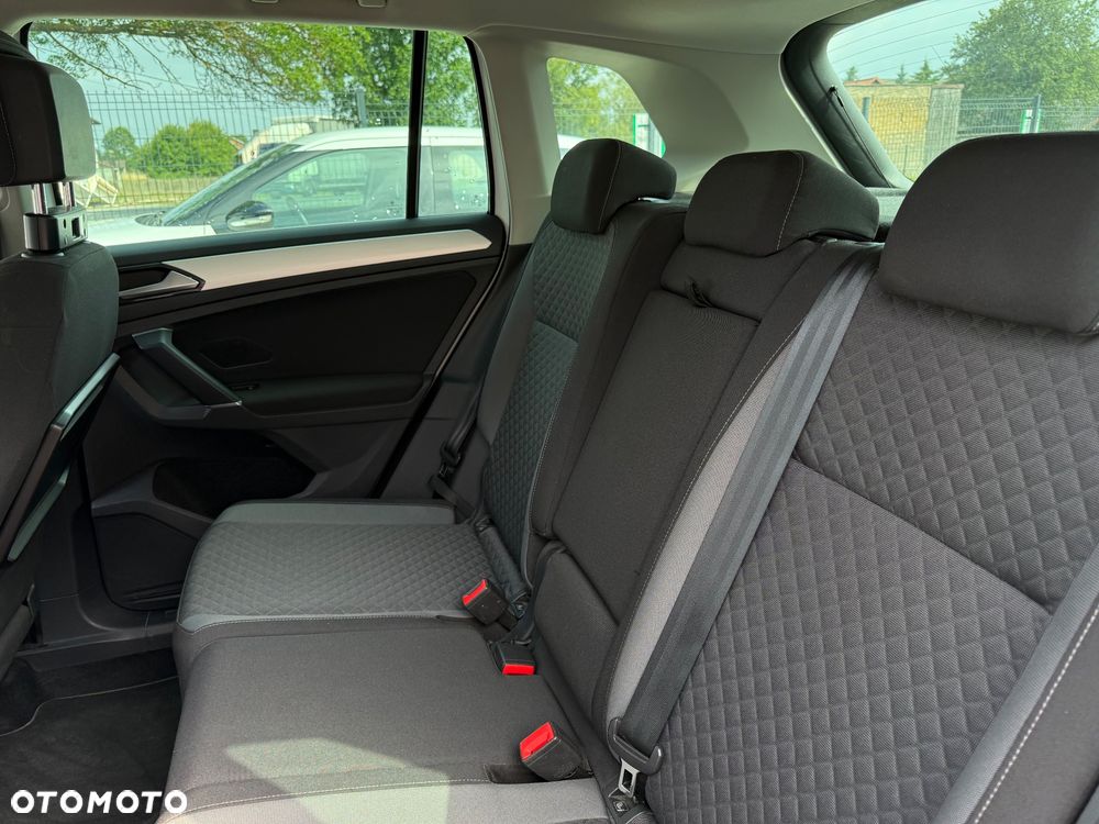 Volkswagen Tiguan - 14