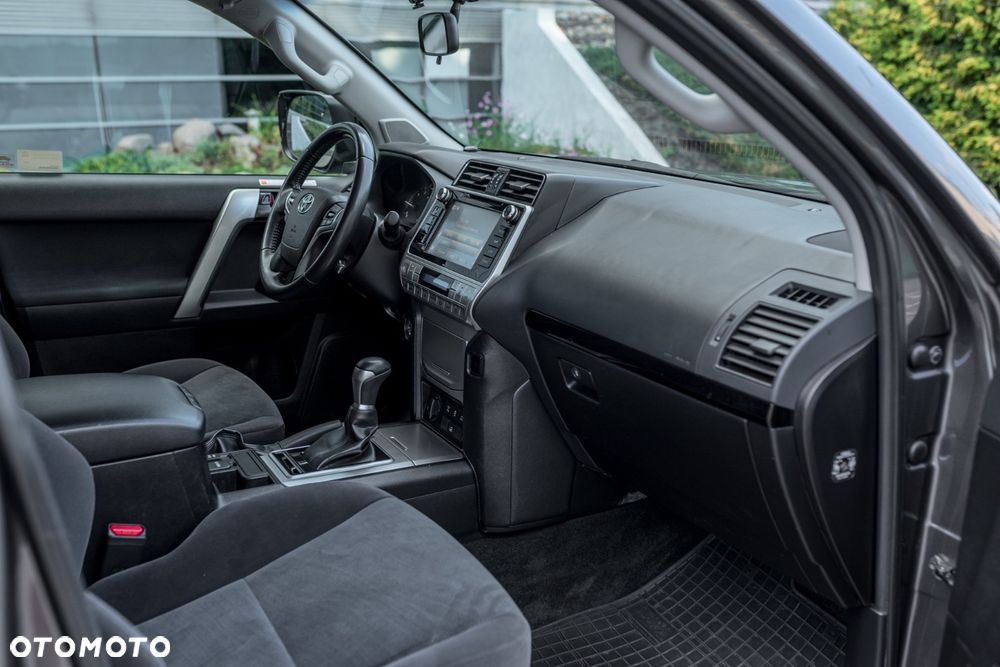 Toyota Land Cruiser LC 2.8 D-4D Prado - 25