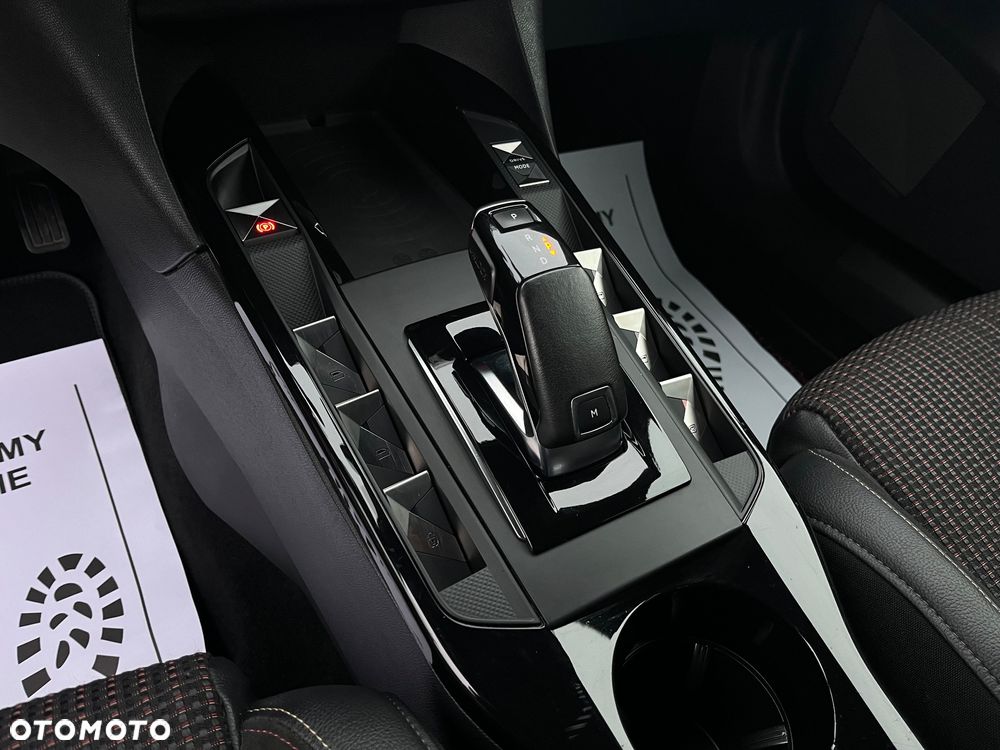 DS Automobiles DS 3 Crossback 1.2 PureTech Performance Line + - 20