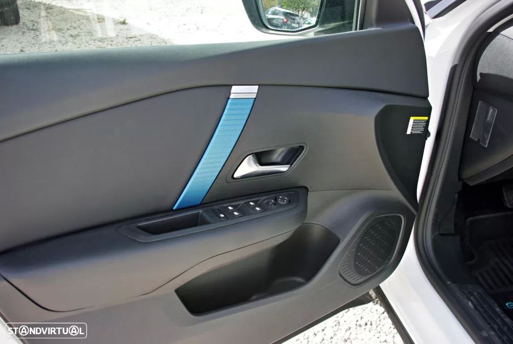 Citroën e-C4 50 kWh Feel - 23