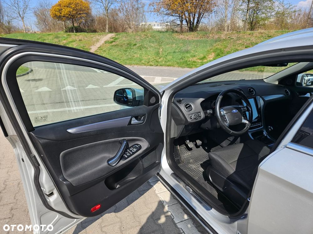 Ford Mondeo 2.0 TDCi Titanium - 9