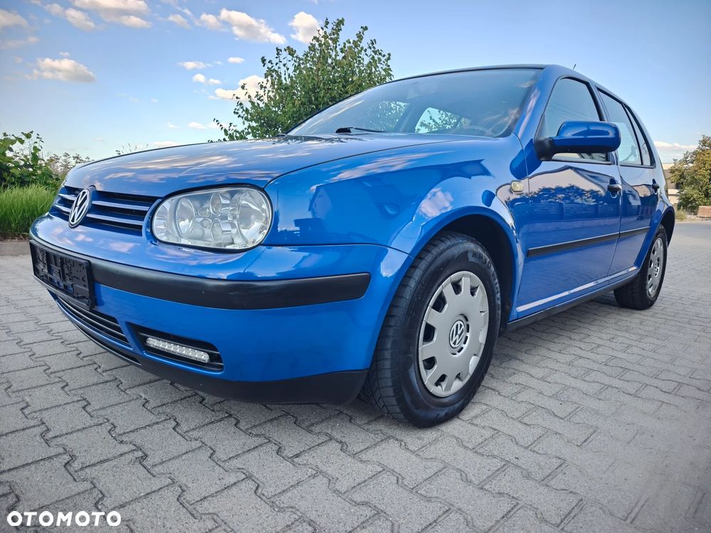 Volkswagen Golf - 34