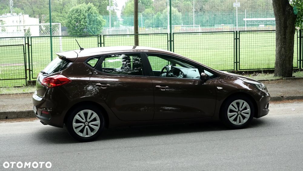Kia Ceed - 35