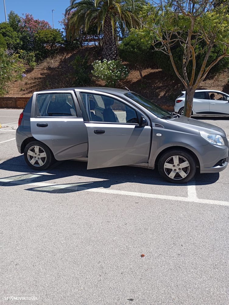 Chevrolet Aveo 1.2 L - 9