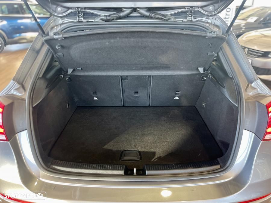 Mercedes-Benz A 250 e Style Plus - 33