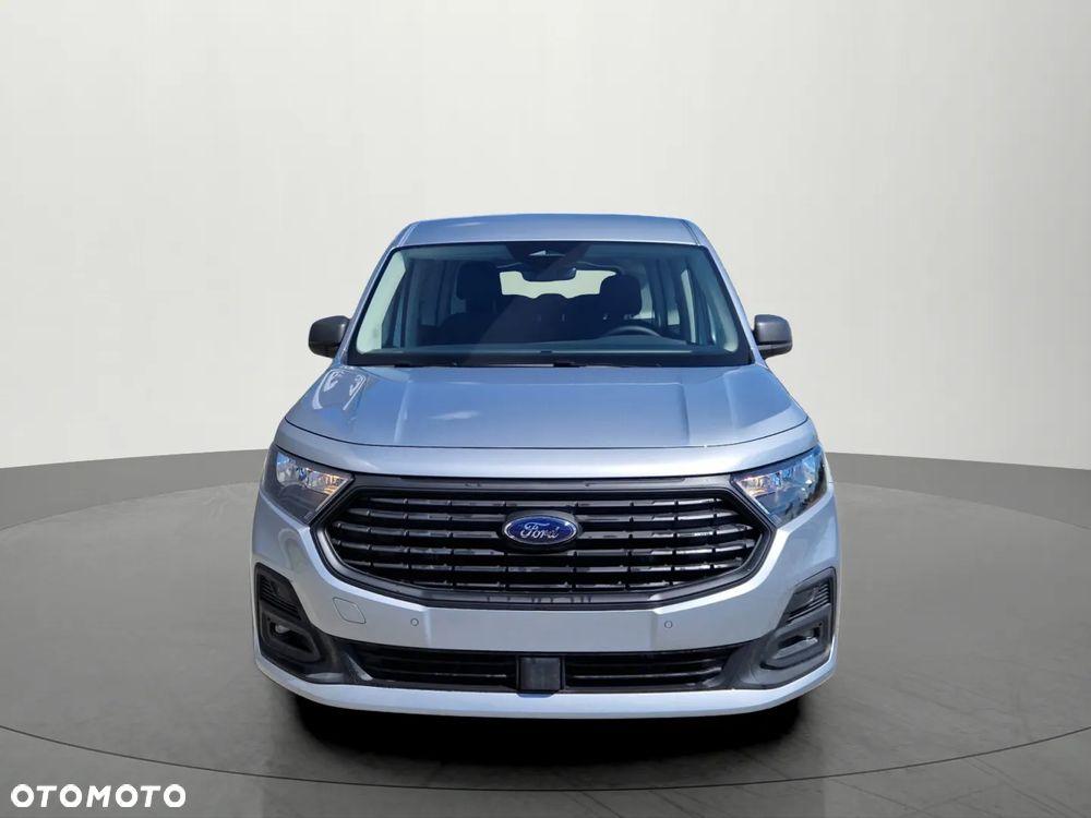 Ford Tourneo Connect 1.5 EcoBoost Titanium - 4