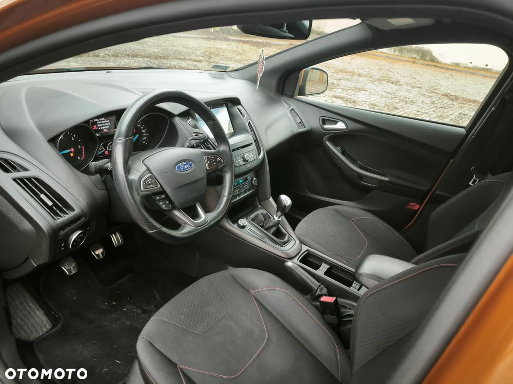 Ford Focus 1.5 TDCi ST-Line - 23