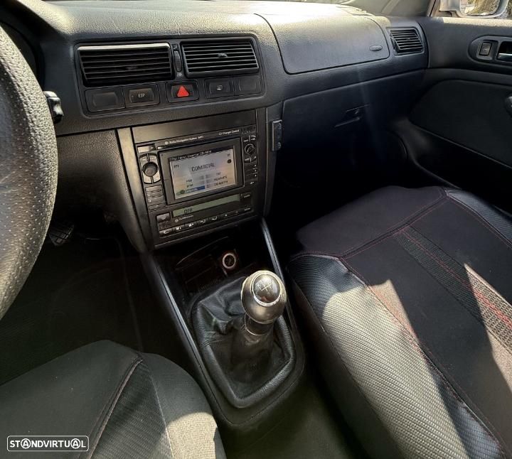 VW Golf 1.9 TDi 4M Highline - 4