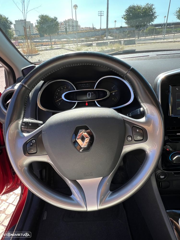 Renault Clio Sport Tourer - 9