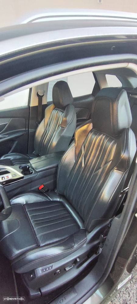 Peugeot 3008 1.6 BlueHDi GT Line Grip Control EAT6 - 24