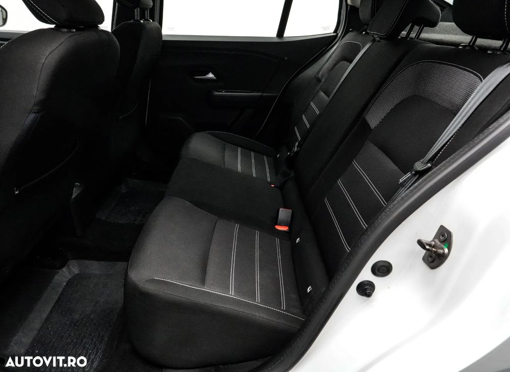 Dacia Logan TCe 90 Essential - 15