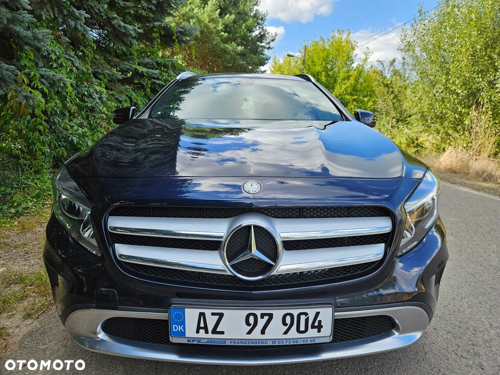 Mercedes-Benz GLA 250 7G-DCT Activity Edition - 11