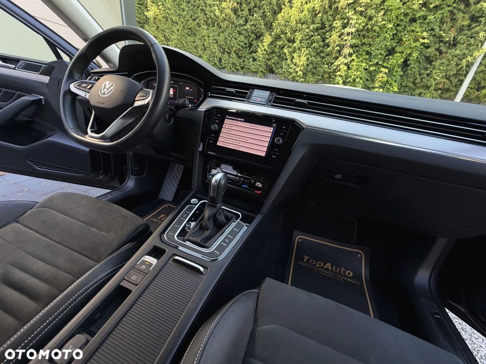 Volkswagen Passat - 16