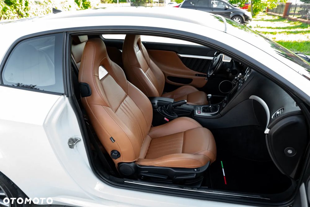 Alfa Romeo Brera 2.4JTDM Sky View - 12