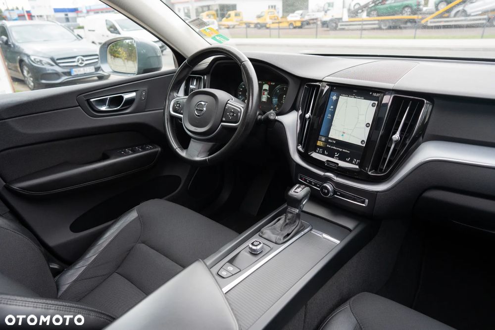 Volvo XC 60 D4 Geartronic Momentum Pro - 28