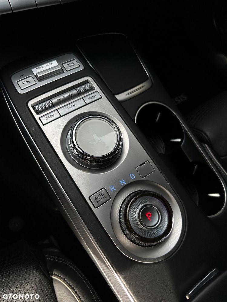 Genesis GV70 - 23