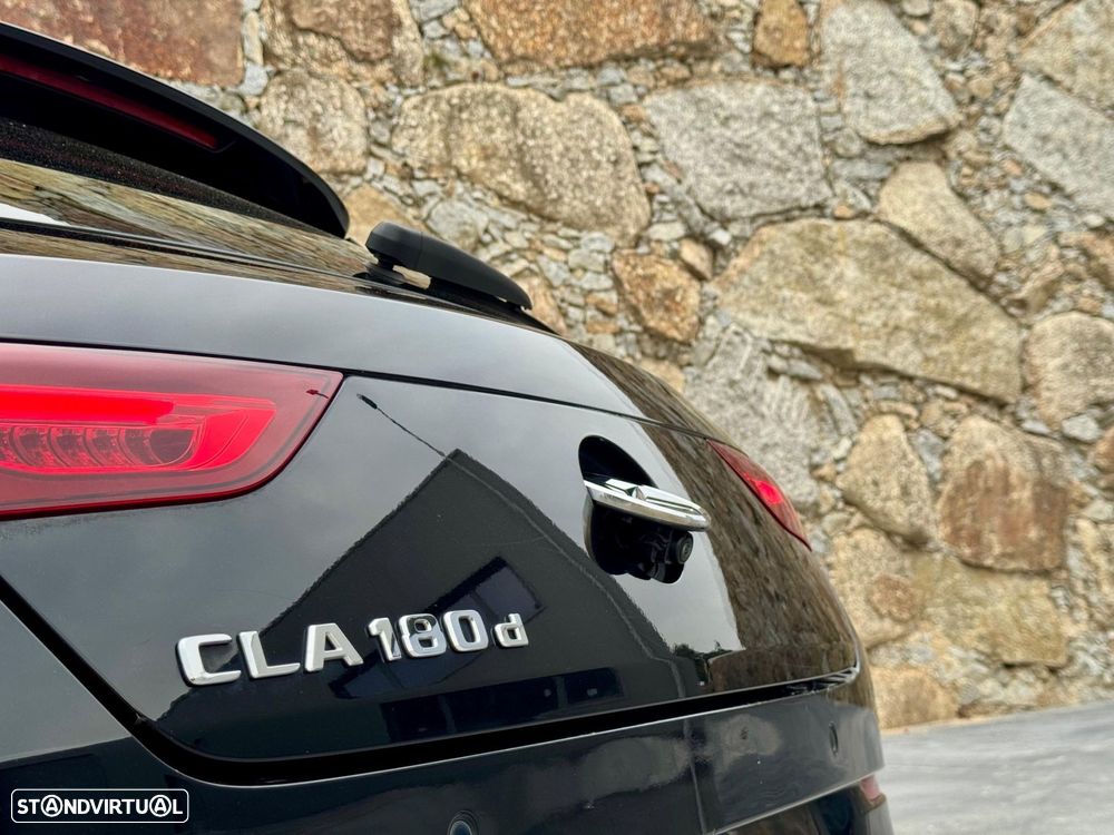 Mercedes-Benz CLA 180 - 43
