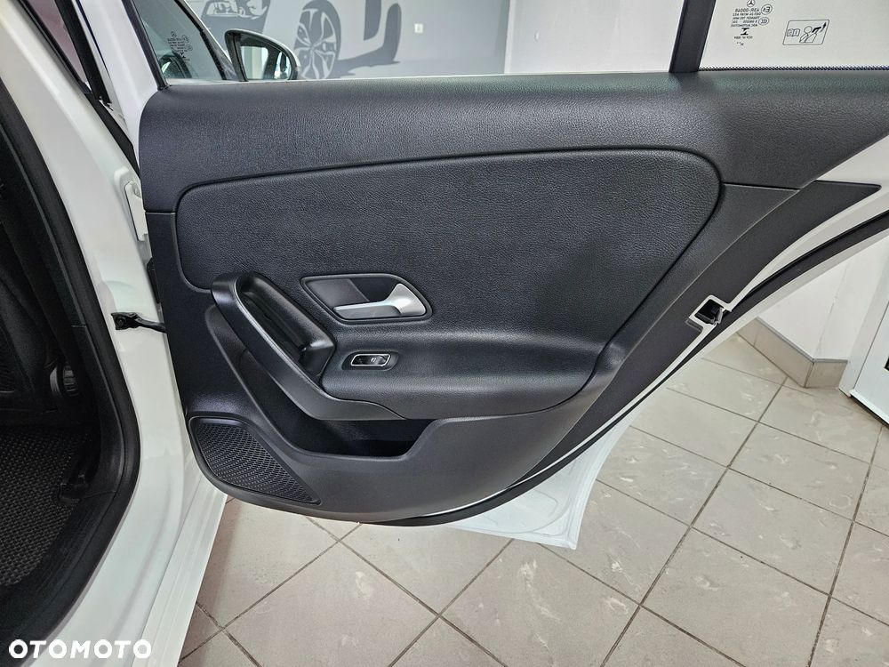 Mercedes-Benz Klasa A 180 d AMG Line 8G-DCT - 28