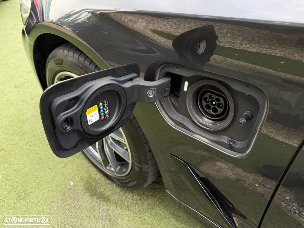 BMW 530 e Pack Desportivo M - 3