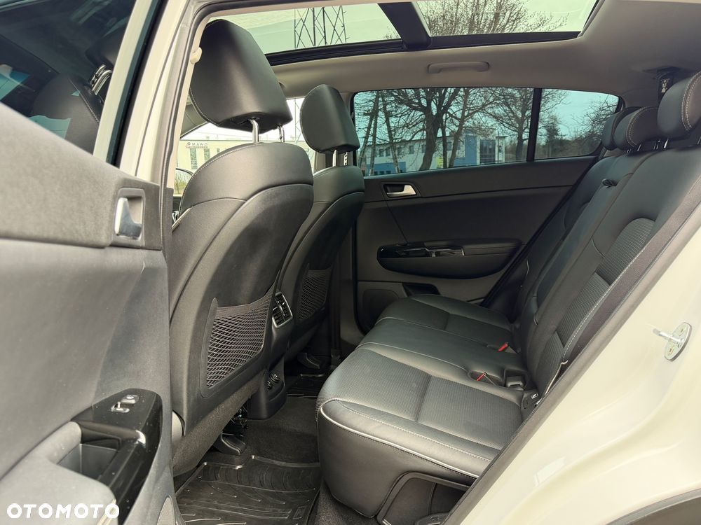 Kia Sportage 2,0 CRDI AWD Platinum - 22