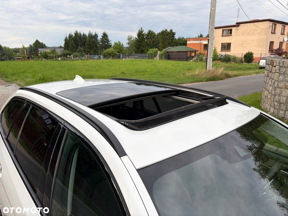 BMW Seria 5 525d Sport-Aut Luxury Line - 19