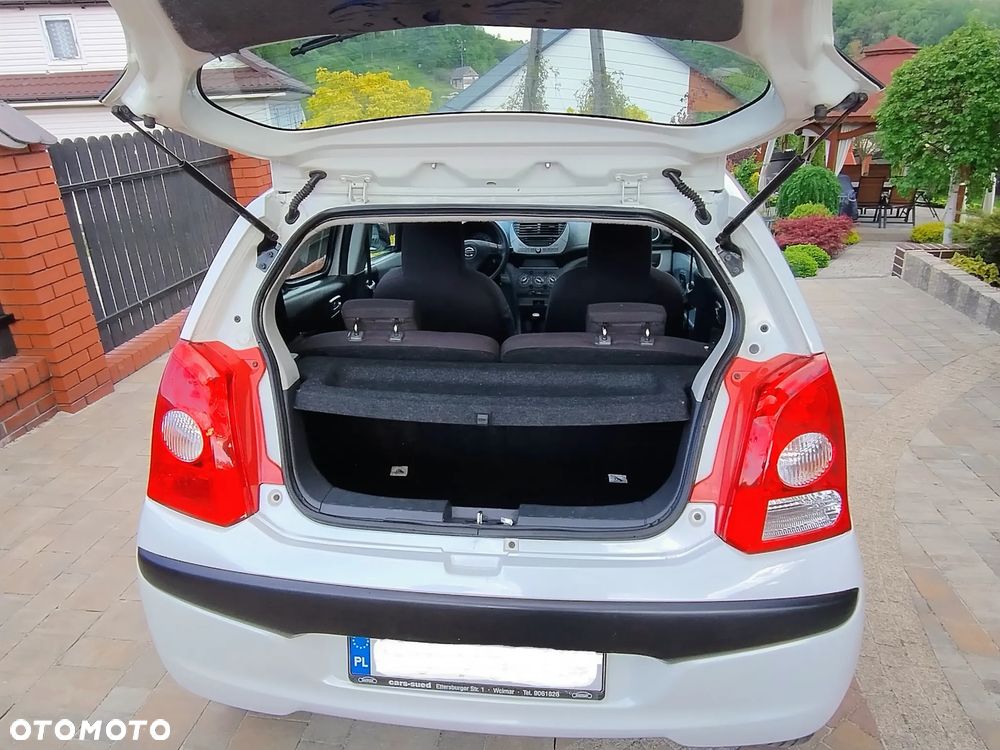 Nissan Pixo - 9