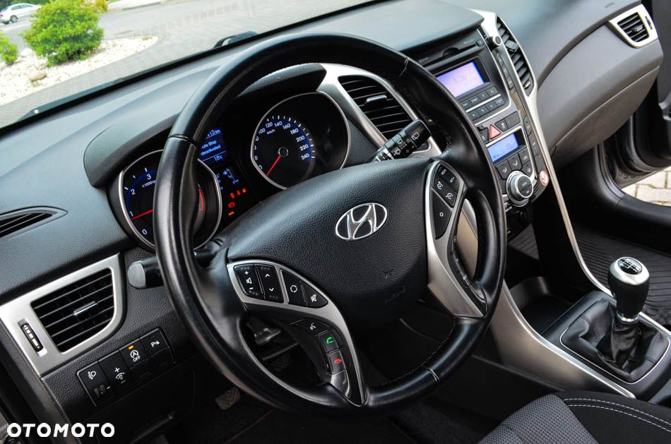 Hyundai i30 blue 1.6 CRDi Trend - 30