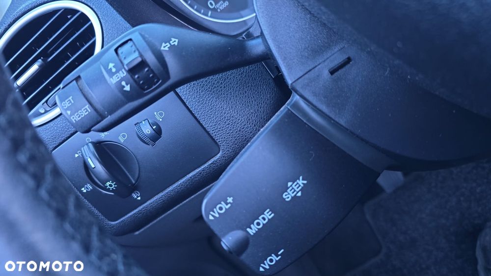 Ford Focus 1.6 16V Fun X - 33