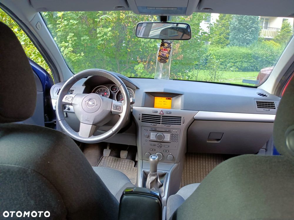 Opel Astra 1.6 - 24
