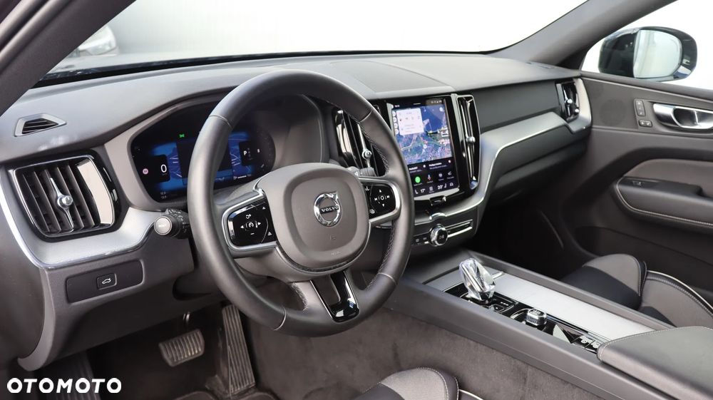 Volvo XC 60 B5 B AWD Plus Dark - 14