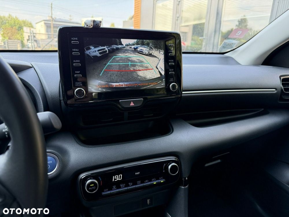 Toyota Yaris - 25