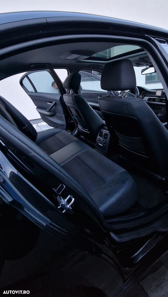 BMW Seria 3 320i - 6