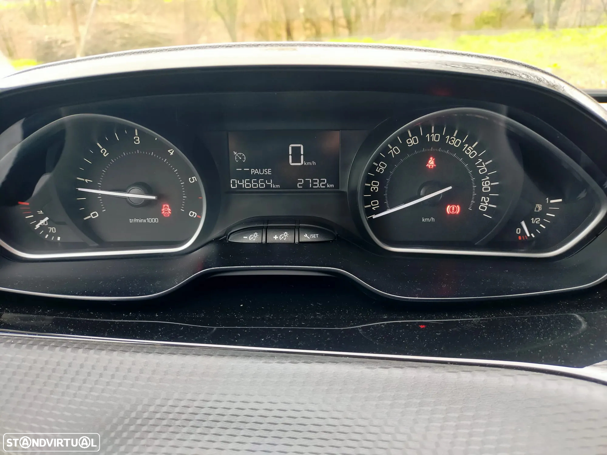 Peugeot 208 1.6 BlueHDi Style - 16