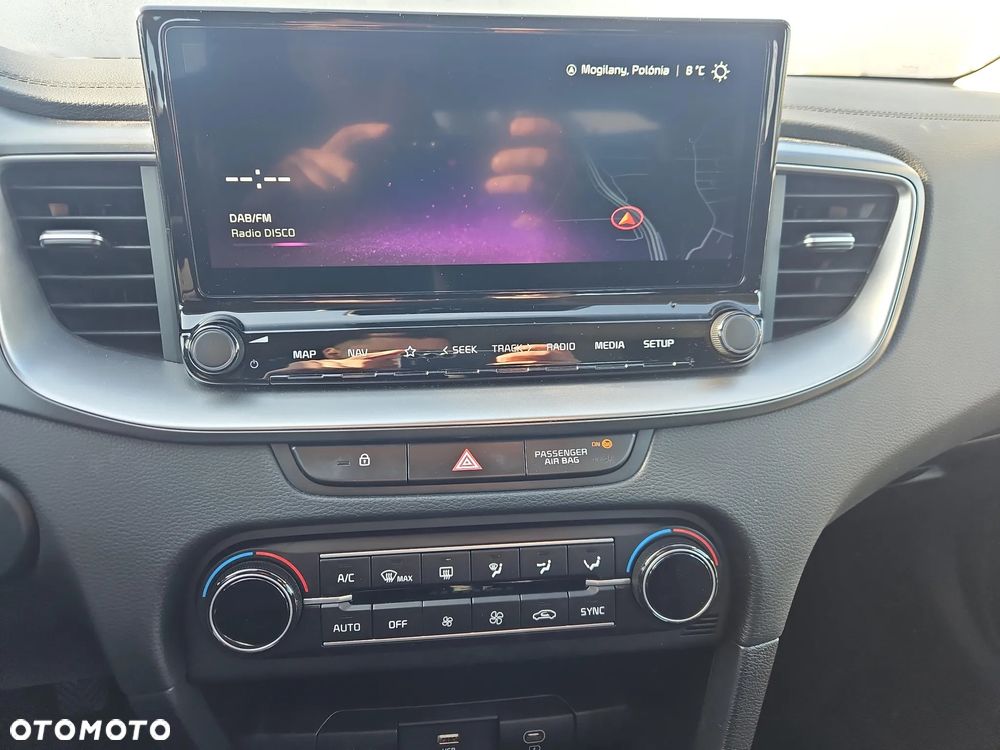 Kia Ceed 1.5 T-GDI M - 11